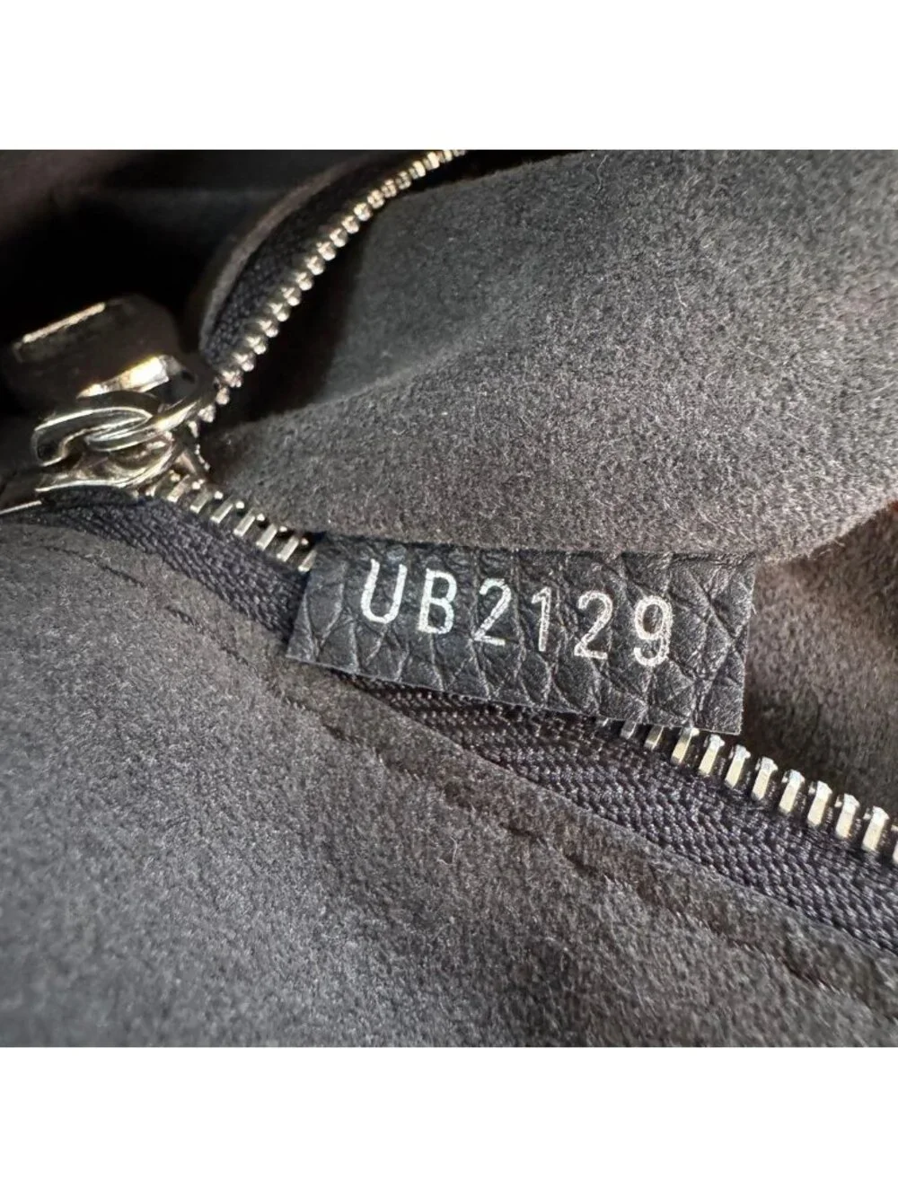 Louis Vuitton Alma End Briefcase PM Taurillon Noir Business